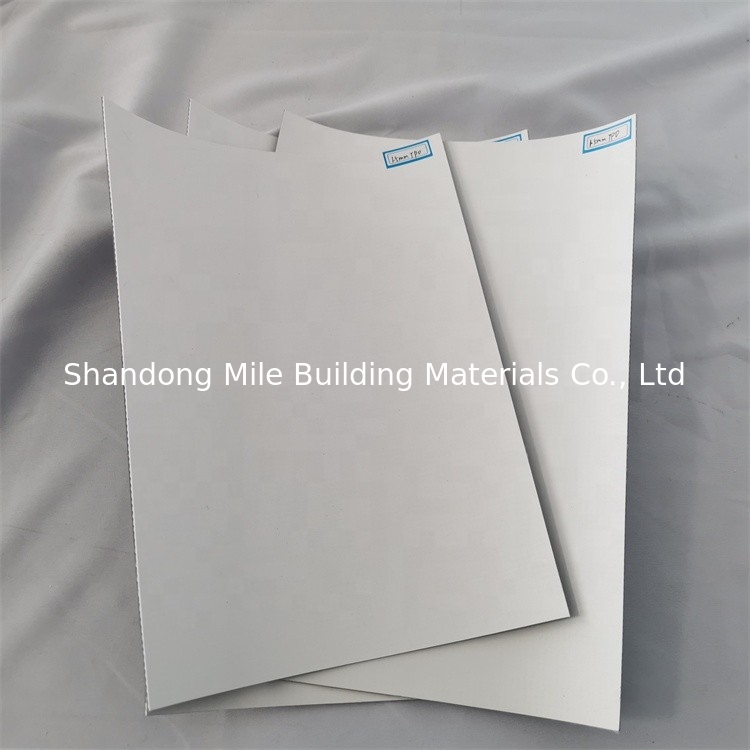 Manufacturer 1.5mm 60mil pvc waterproof material pvc pool vinyl waterproofing membrane for roof