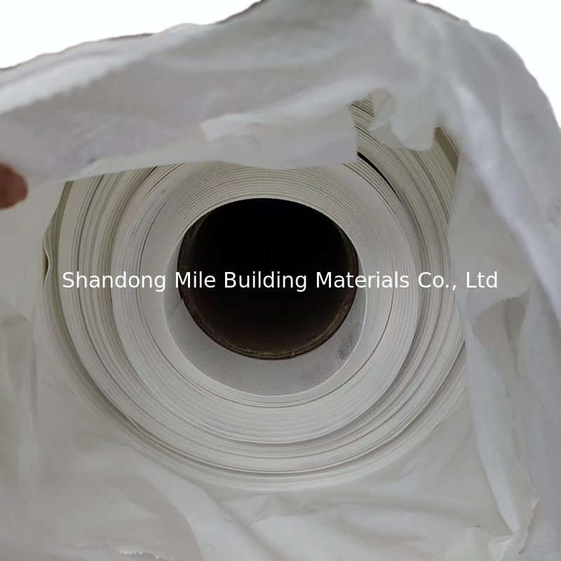 White EPDM Rubber Roofing Waterproof Membrane For Construction Film 1.2mm 1.5mm PVC TPO Geomembrane Reinforced Membranes Sheet